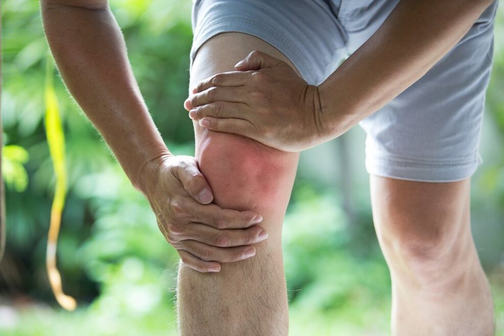 A dor nas articulações é a manifestação mais notável da artrose e da artrite. 